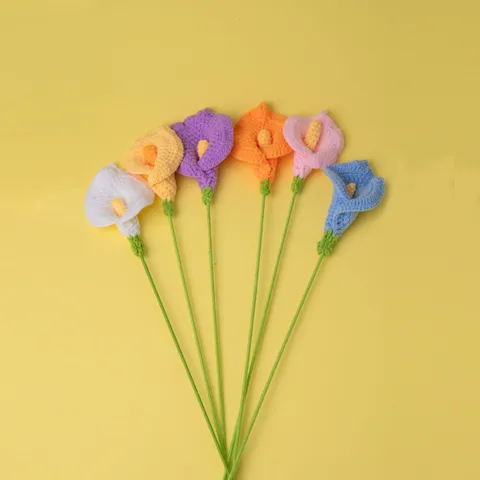 Branche de Fleurs de Calla Tissée à Main en Fil de Laine Crochet Cadeau de la Journée des Professeurs Décoration Florale