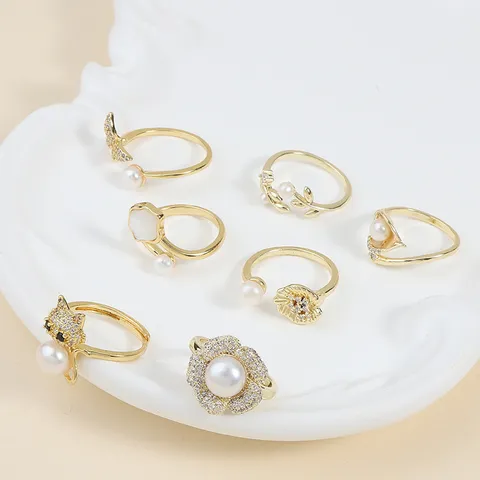 Minimalistischer Kupfer Süßwasserperle Offener Ring Für Damen Verstellbarer Stilvoller Strass Blume Schmetterling Tier Finger Schmuck Geschenk