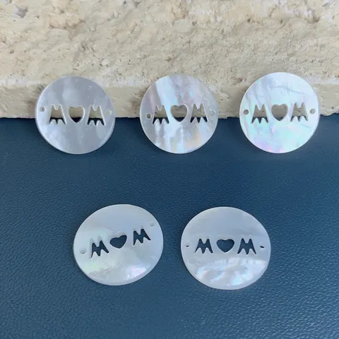 White Mother Of Pearl MOM Letter Shell Charm Round Hollow Heart Pendant DIY Jewelry Bracelet Connector For Women Jewelry