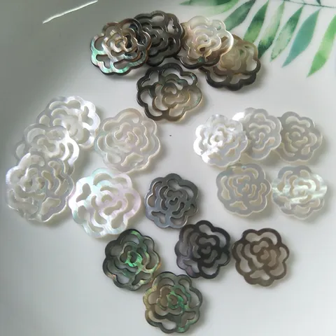 Natürliche Muschel Kamelie Blume Anhänger Ausgehöhlt Geschnitzt Perlmutt Rose Charms Für Handgefertigte DIY Ohrring Schmuckzubehör