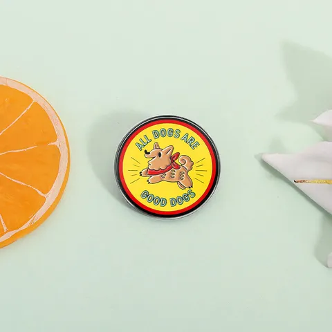 Broche en Émail Cartoon Shiba Inu Badge en Métal Rond All Dogs Are Good Dogs Slogan Bijoux pour Amoureux des Animaux
