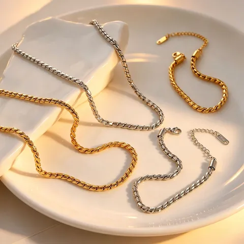 18K Gold Plated Stainless Steel Twist Chain Necklace And Bracelet For Women Waterproof Minimalist Fashion Jewelry Accessories