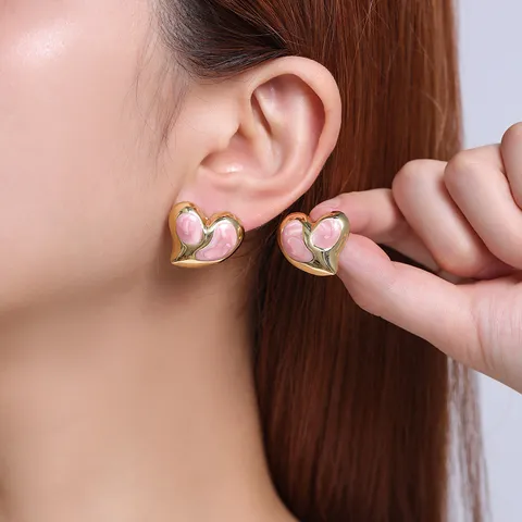 French Sweet Heart Stud Earrings 18K Gold Plated Titanium Steel Drip Oil Heart Shape Earrings For Women Gift Jewelry
