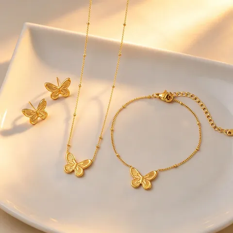 Fashion Stainless Steel Butterfly Pendant Necklace For Women Elegant Gold Plated Animal Clavicle Chain Light Luxury Daily Casual Jewelry Gift