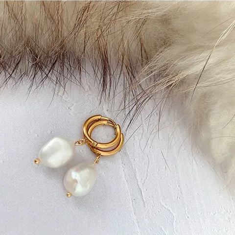 French Style Stainless Steel Gold Plated Hoop Earrings With Irregular Artificial Pearl For Women Simple Luxury Niche Design Jewelry