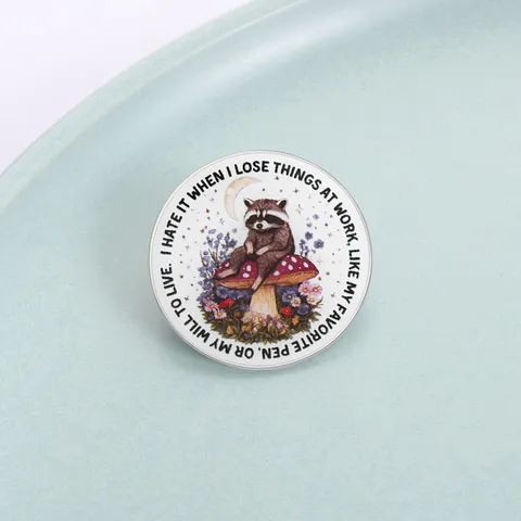 Spilla Distintivo in Lega di Fungo Procione Cartone Animato Divertente Spilla da Risvolto Sarcasmo Ufficio Umoristico Regalo per Decorazione Borsa Vestiti