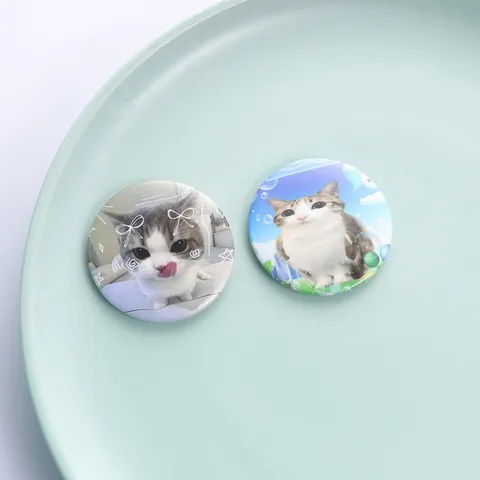 Cute Cartoon Cat Tinplate Badge Brooch Creative Round Alloy Pin For Student School Backpack Clothes Decoration Accessory Gift
