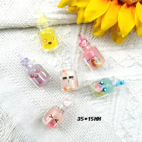 Cartoon Süße Ausdrücke Fruchtflasche Mini Anhänger Mit Herz Strohhalm Harz Glas DIY Schmuckherstellung Zubehör Dekorationen
