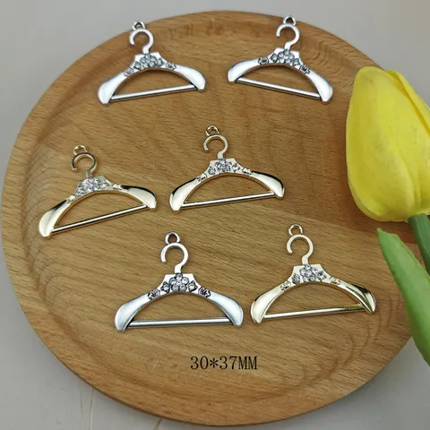 Accesorios de Joyería DIY Estilo Coreano Colgante de Percha de Aleación Retro Con Diamantes de Imitación Color Oro Plata Mini Dije de Percha