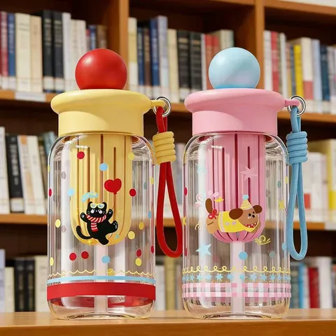 Kreativer Cartoon Kunststoff Wasserbecher Mit Strohhalm Tragbarer Teebereiter Süße Studenten Trinkflasche Für Outdoor