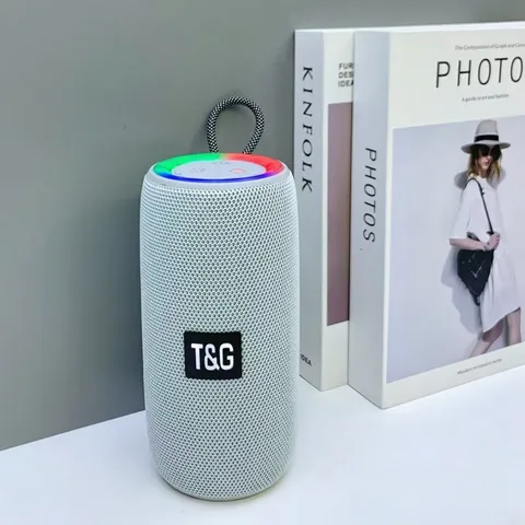 Tragbarer Kabelloser Bluetooth Lautsprecher Outdoor Design Mit RGB LED Licht TWS Schwerer Bass Stereo Sound Tragbare Soundbox