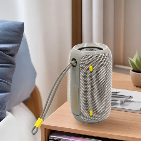 Tragbarer Kabelloser Bluetooth Lautsprecher Outdoor Wasserdichter Subwoofer TWS Stereo Sound Schwerer Bass Musikplayer