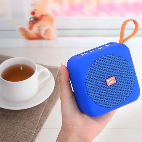 Tragbarer Kabelloser Bluetooth-Lautsprecher Mini Outdoor Subwoofer Mit Trageband