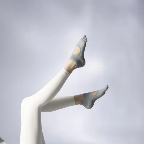 Women Non Slip Yoga Socks Five Toe Pilates Socks Professional Anti Skid Fitness Sports Socks Breathable Athletic Socks