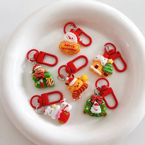 Cute Christmas Keychain Cartoon Resin Santa Claus Reindeer Pendant Bag Hanging Ornament Holiday Decoration Gift Keychain
