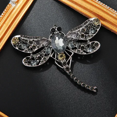 Creative Design Zinc Alloy Rhinestone Dragonfly Brooch Vintage Insect Breastpin Elegant Apparel Accessories For Women Gift Jewelry