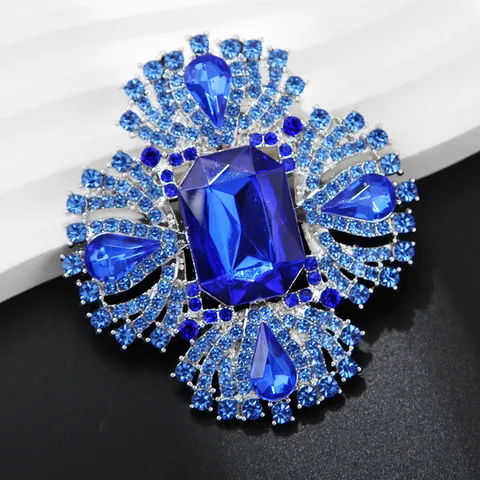Luxurious Vintage Baroque Rhinestone Brooch For Women Zinc Alloy Large Flower Corsage Pins For Coat Fur Dress Banquet Jewelry