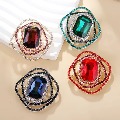 Vintage Zinklegierung Strass Geometrische Quadratische Brosche Exquisite Luxus Schal Anzug Kleid Nadeln Zubehör Für Bankett Damen Schmuck