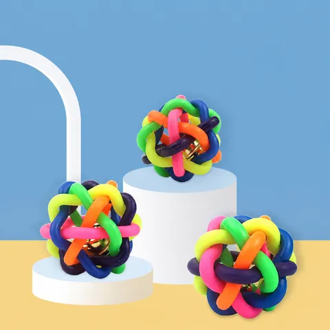 Balle tissée colorée jouet interactif pour animaux de compagnie balle en cloche en caoutchouc jouet à mâcher pour chats et chiens