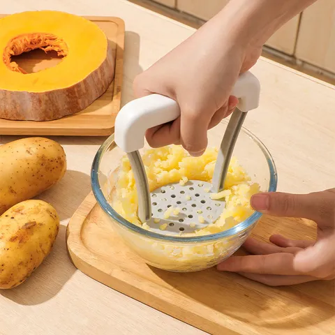 Manual Potato Masher Kitchen Gadget PP Plastic Food Masher with Wave Plate for Baby Food Cooking White