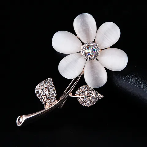 Korean White Synthetic Opal Rose Flower Brooch Women Rose Gold Alloy Rhinestone Anti-glare Pin Shawl Buckle Accessory