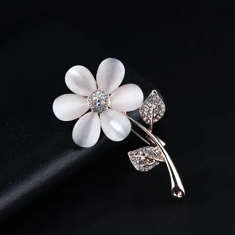 Korean White Synthetic Opal Rose Flower Brooch Women Rose Gold Alloy Rhinestone Anti-glare Pin Shawl Buckle Accessory