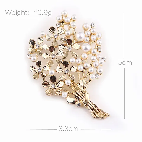 Elegant Alloy Flower Bouquet Artificial Pearl Brooch For Women Gold Rhinestone Floral Pin For Coat Suit Dress Jewelry Accessory