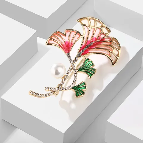 Exquisite Ginkgo Leaf Zirconia Brooch Artificial Pearl Gold Plated Enamel Leaf Pin For Women Elegant Jewelry Gift