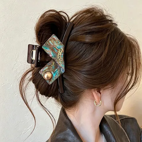 Eleganter Großer Haarklammer Für Damen Vergoldete Perlen Metall-Label Haarkralle Nischen-Marmor-Textur Haarschmuck Für Dickes Haar