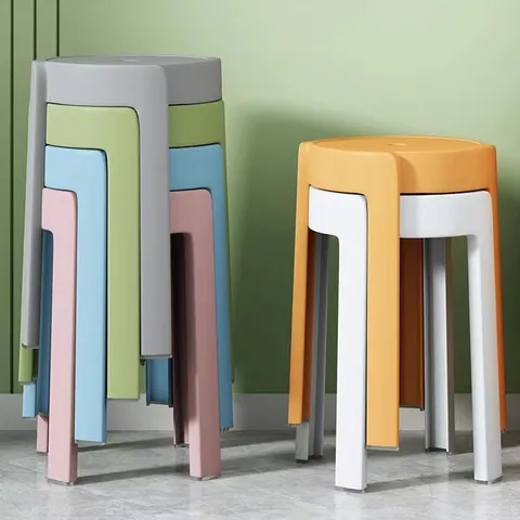 Sgabello tondo in plastica moderno e minimalista impilabile addensato sedia da tavola da pranzo per la casa piccolo sgabello portatile
