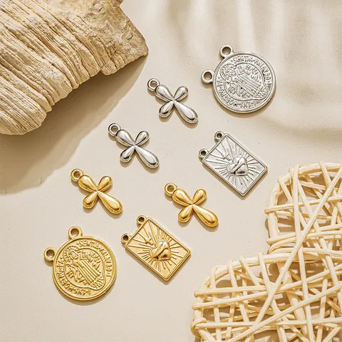 Vintage Stainless Steel Cross Pendants Sacred Heart Medal Religious Charms For DIY Jewelry Making Accessories Gold Silver Electroplated Geometric Pendants