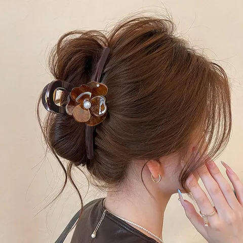 Elegante Molletta per Capelli a Forma di Camelia con Perla Artificiale e Strass Pinza PC Accessori per Capelli da Donna per lo Styling