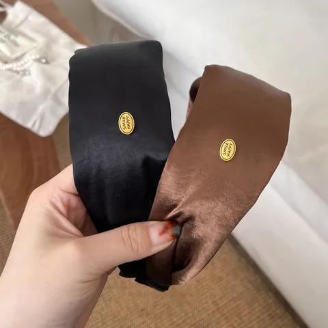 Serre Tête Large en Satin Élégant Français pour Femmes Couleur Unie Serre Tête Rembourré Haut Antidérapant Coiffure Mode