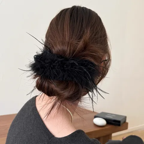 Elegant Feather Banana Clip Hairpin Fluffy Vertical Hair Claw For High Ponytail Back Head Styling Accessories For Women Gift
