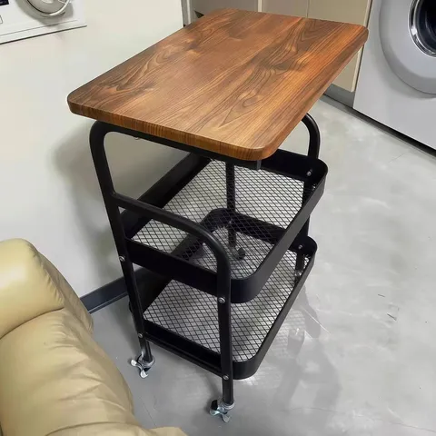 Comodino Mobile Carrello Portaoggetti Rotante Scaffale Organizzatore per Snack a 3 Livelli Con Pannello Effetto Legno e Ruote Per Camera da Letto