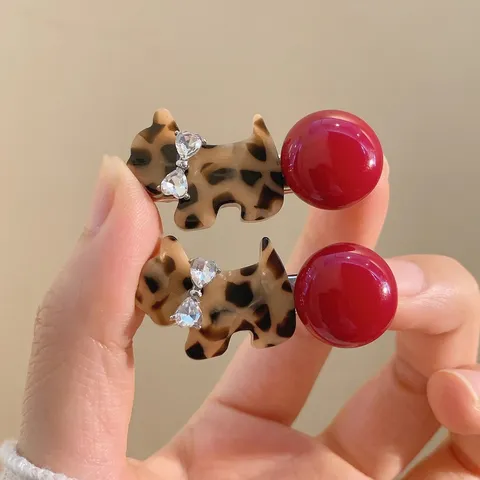 Koreaanse Leuke Luipaardprint Hond Haar Clip Acetaat Rode Kraal Strass Eendenbek Clip Mode Zoete Haarspelden Voor Vrouwen Haaraccessoires