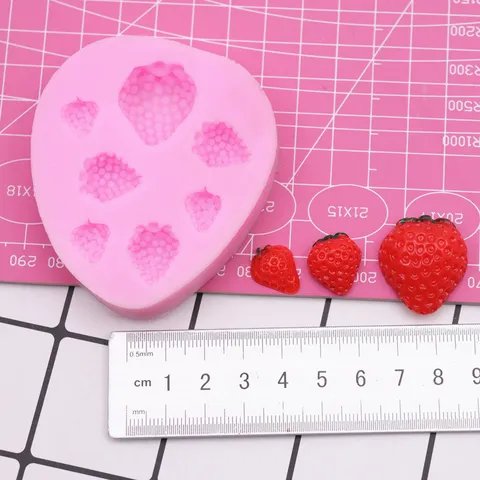Cute Strawberry Silicone Mold 7 Cavities Soft Resin Clay Craft For DIY Handmade Fondant Cake Decorating Making