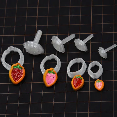 Mini DIY Stampo Per Pressa Per Biscotti Al Panino Alla Fragola Carino Argilla Ultra Leggera Gioco Di Cibo Strumento In Resina