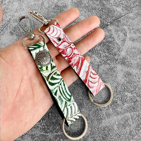 Western Cowboy Genuine Leather Embossed Keychain American Vintage Alloy Flower Bull Head Key Ring Car Bag Charm Pendant For Men Women