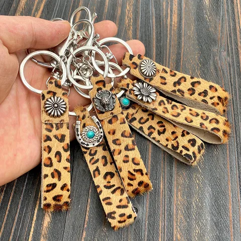 Western Leopard Print Leather Keychain Genuine Horsehair Alloy Bull Head Sunflower Charm Bag Pendant Retro Key Ring For Women Men