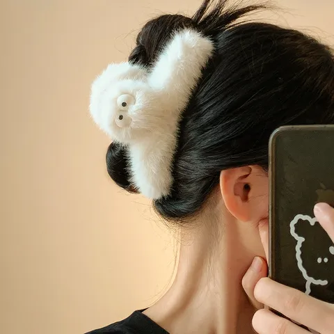 Süße Große Augen Plüsch Haarkralle Clip Für Frauen Lustige Weiche Pelzige Haarklemme Groß Rutschfest Haarschmuck Herbst Winter