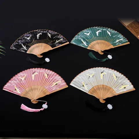 Eventail Pliant de Style Traditionnel Chinois Tissu en Soie Bambou Eventail à Main Motif Grue Portable Danse Photographie Accessoire Hanfu