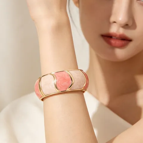 Bracciale Rigido Vintage in Lega Smaltata Retrò Irregolare Geometrico Patchwork Polsino Aperto Gioielli da Mano Personalizzati di Fascia Alta