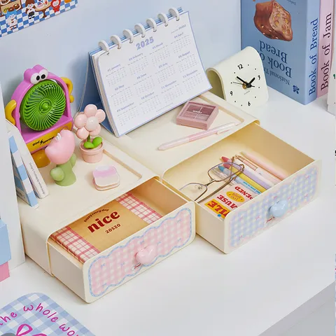 Leuke Roze Blauwe Ruitjes Desktop Opslagdoos Plastic Hart Handvat Organizer Doos Voor Kantoor Thuis Kantoorbehoeften