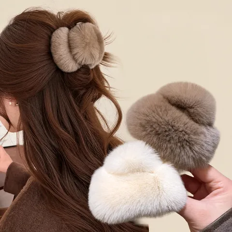 Luxury Faux Rabbit Fur Fluffy Hair Claw Elegant Leopard Plush Shark Clip Solid Color Soft Headwear Hair Accessories For Women
