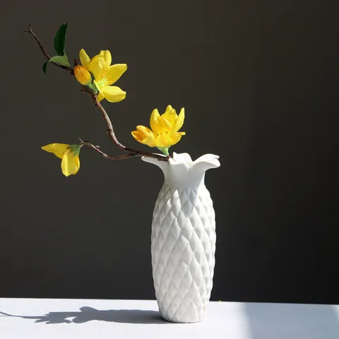 Moderne Minimaliste Blanc Céramique Fleur Vase Bureau Décoratif Ornement Ananas Bambou Diamant Vertical Rayure Table Vase