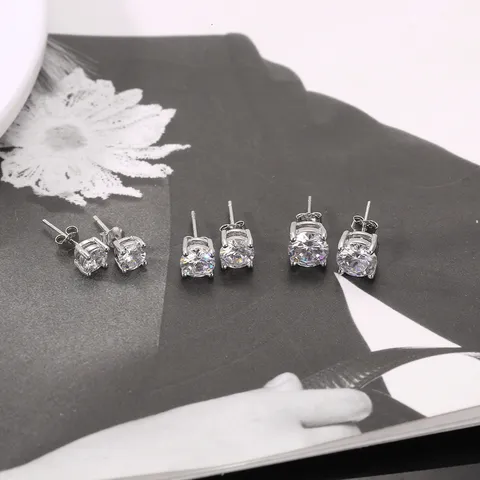 Boucles d'Oreilles Clous Rondes en Zirconia Avec Tige en Argent Sterling 925 Hypoallergénique Bijoux d'Oreille Cuivre Femme