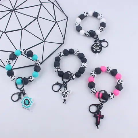 Fashion Silicone Beaded Wristlet Keychain Cow Pattern Cross Geometric Charm Keychain For Women Girls Handmade Beads Key Ring Pendant Accessory