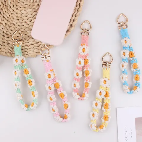 Handmade Woven Daisy Keychain Flower Cotton Rope Phone Lanyard Key Ring With Heart Shaped Metal Clasp Accessory Gift For Women