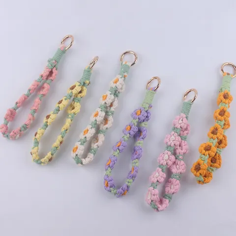 Handmade Woven Cotton Rope Small Daisy Keychain Korean INS Style Flower Pattern Keyring Bag Pendant Accessory For Women Girls